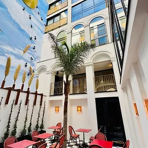 Hotel Divino &, Figueras